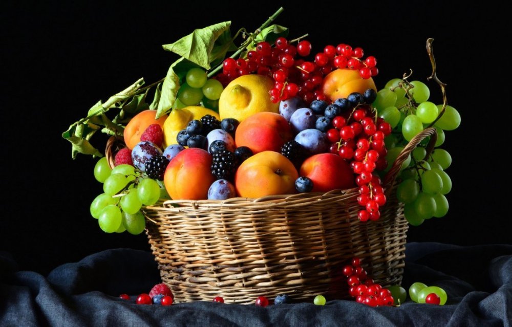 Фрукты и ягоды