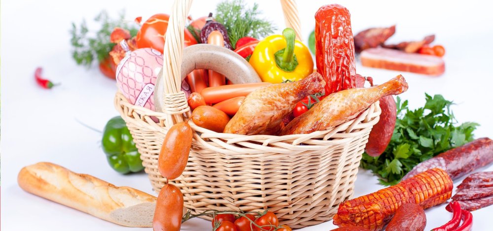 Корзина с овощами и фруктами