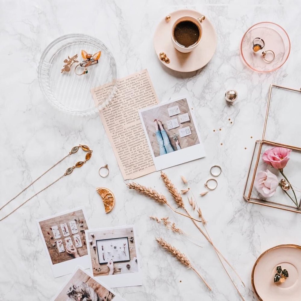 Эстетика пары держаться за руки