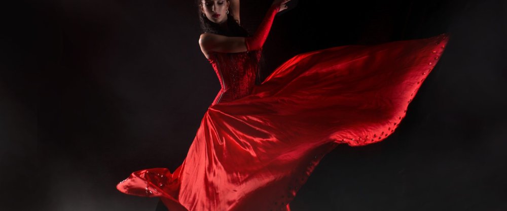 Девушка в Красном огонь