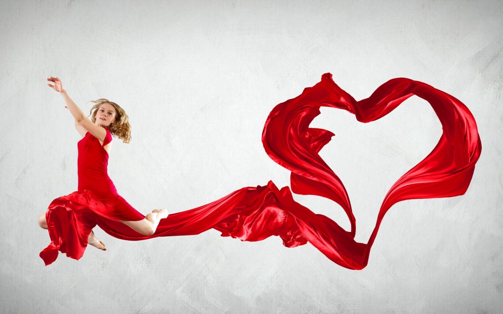 Танцы красный цвет