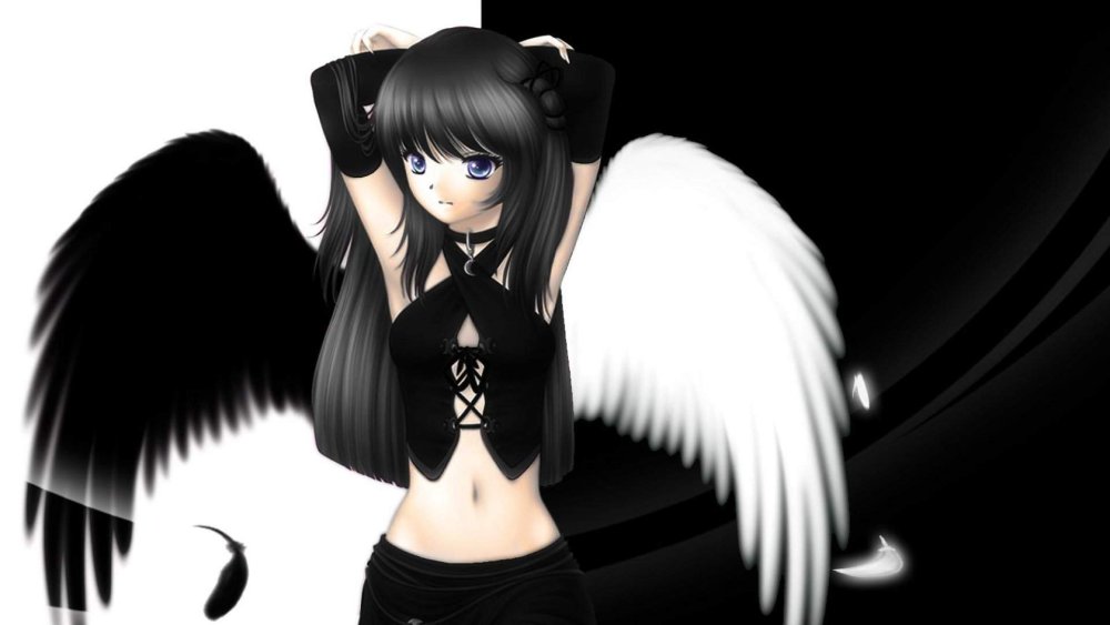 Блондинка с черными крыльями