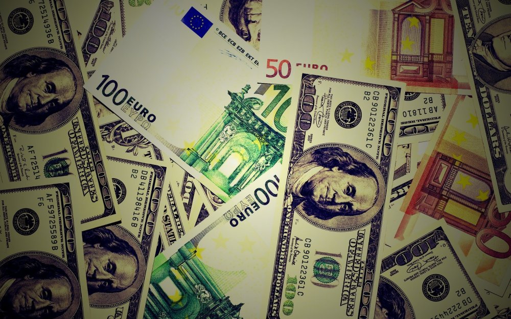 Обои на телефон деньги