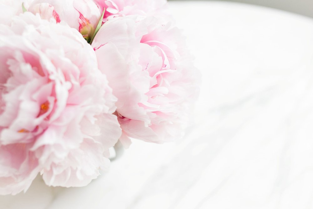 Цветы на мраморе