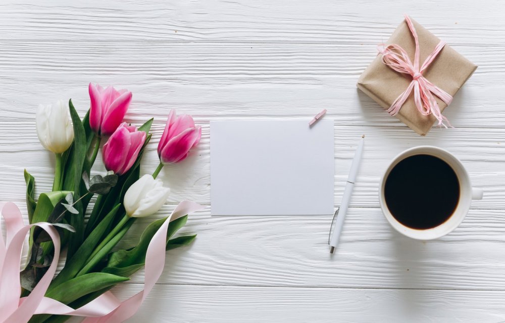 Розовые пионы