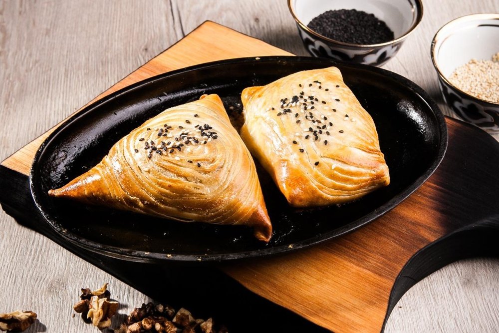 Самса слоеная тандырная