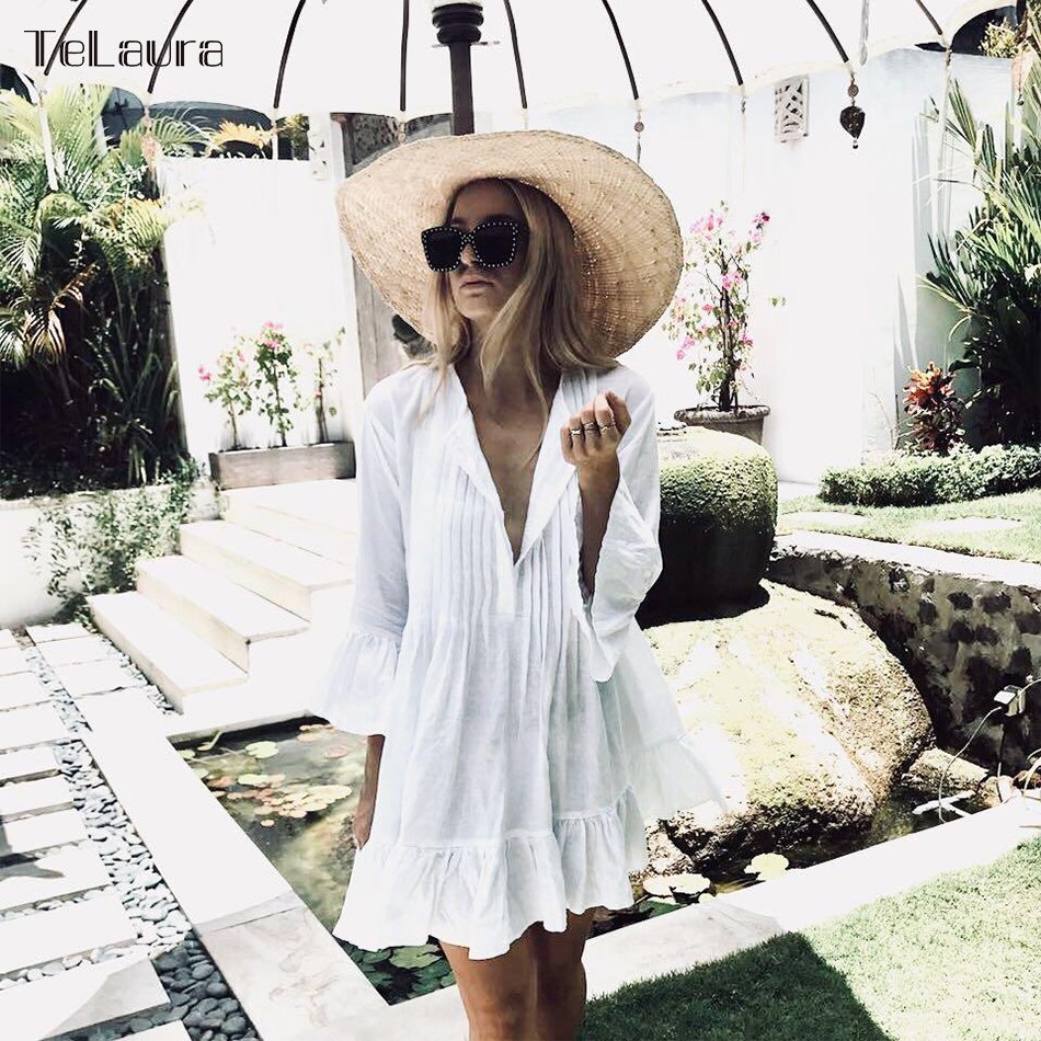 Белое пляжное платье