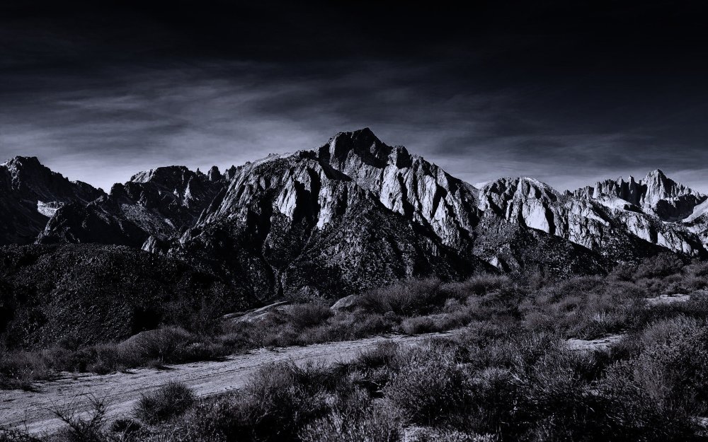 Темные горы