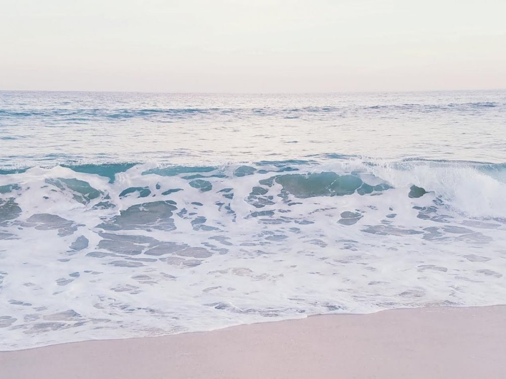 Черный песок