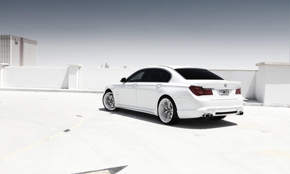 Обои БМВ 750 li