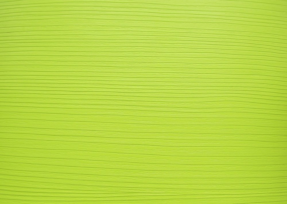 Яркий желтый цвет