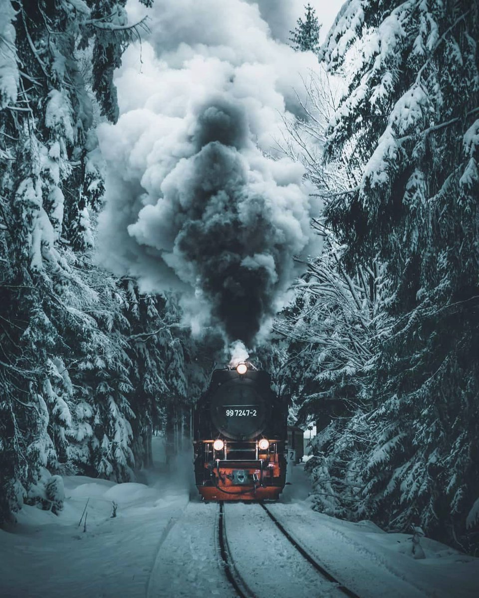 Паровоз с сигаретой