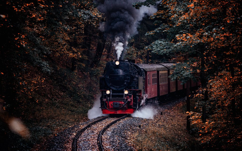 Железная дорога паровоз с дымом