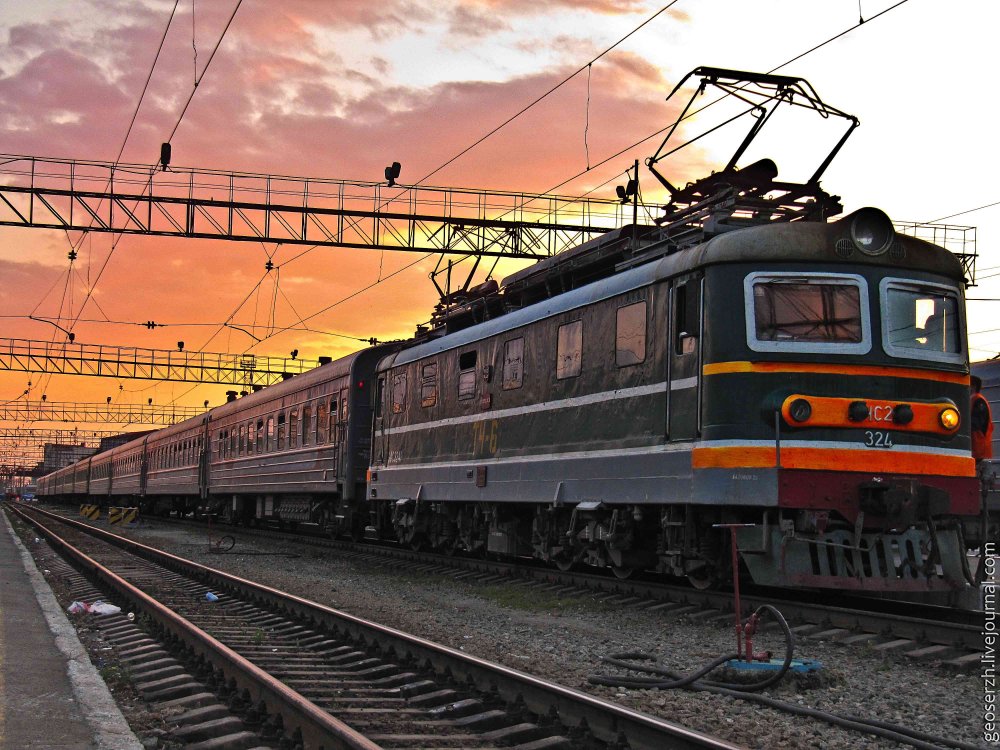 Пассажирский поезд