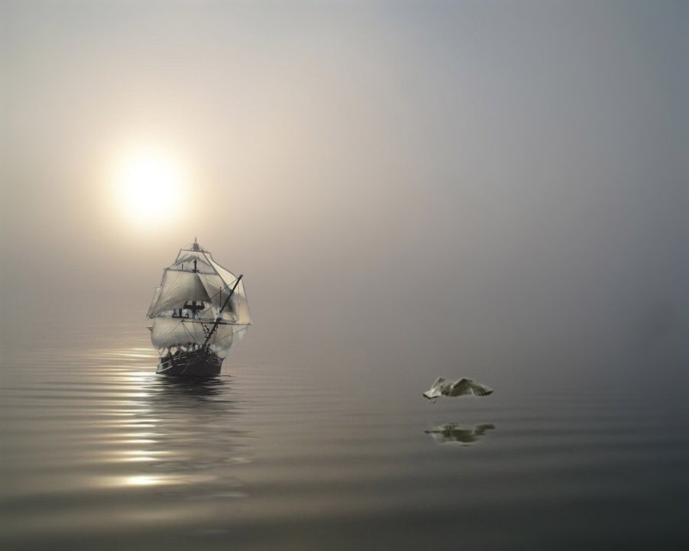 Одинокая лодка в тумане