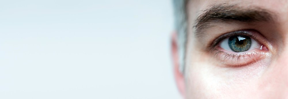 Глаз очень крупно