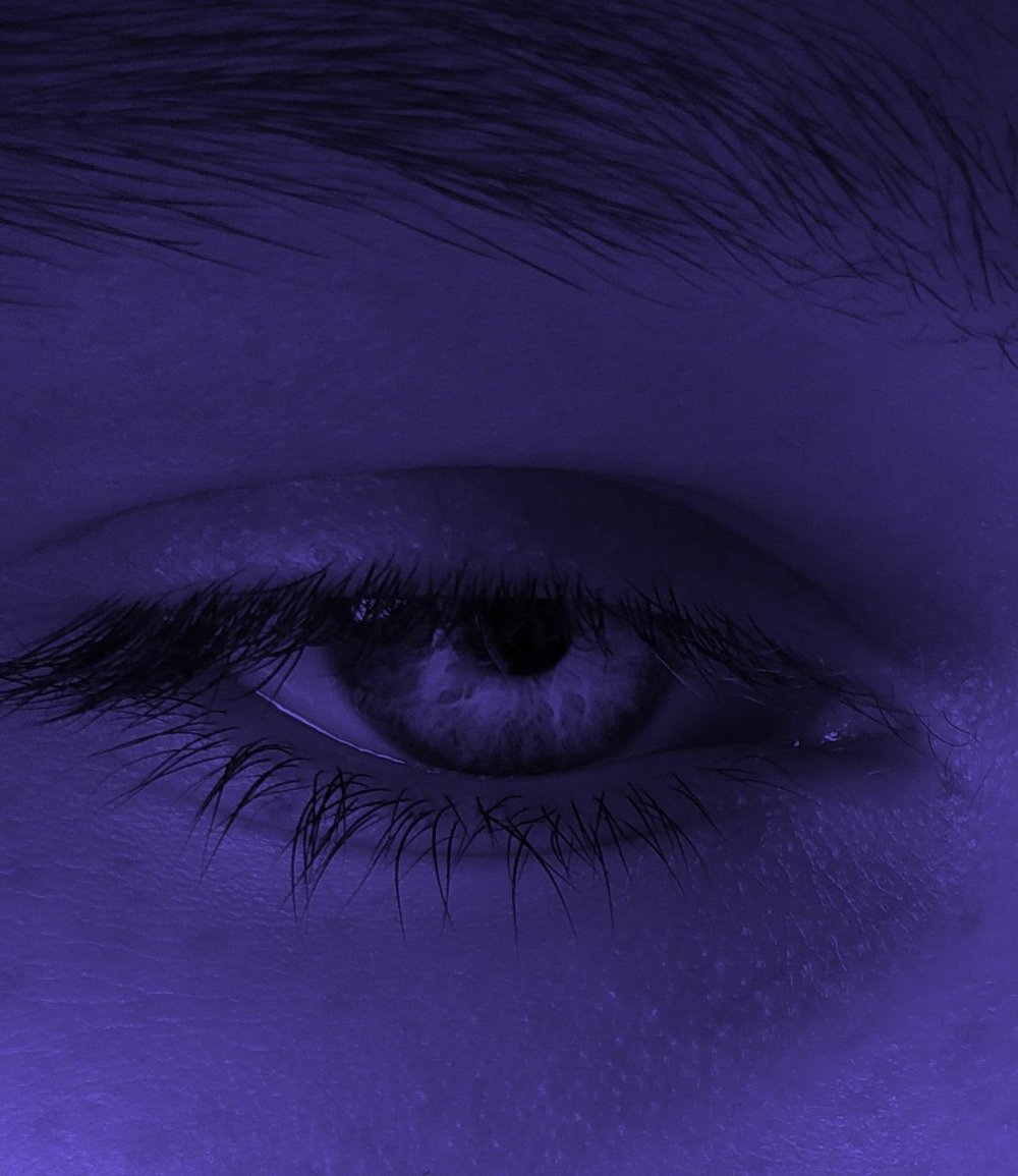 Фиолетовые глаза Эстетика