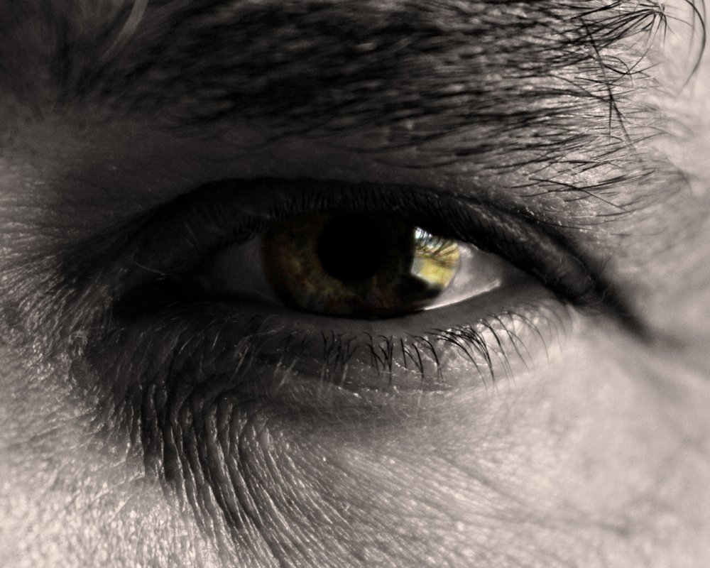 Черные глаза мужские