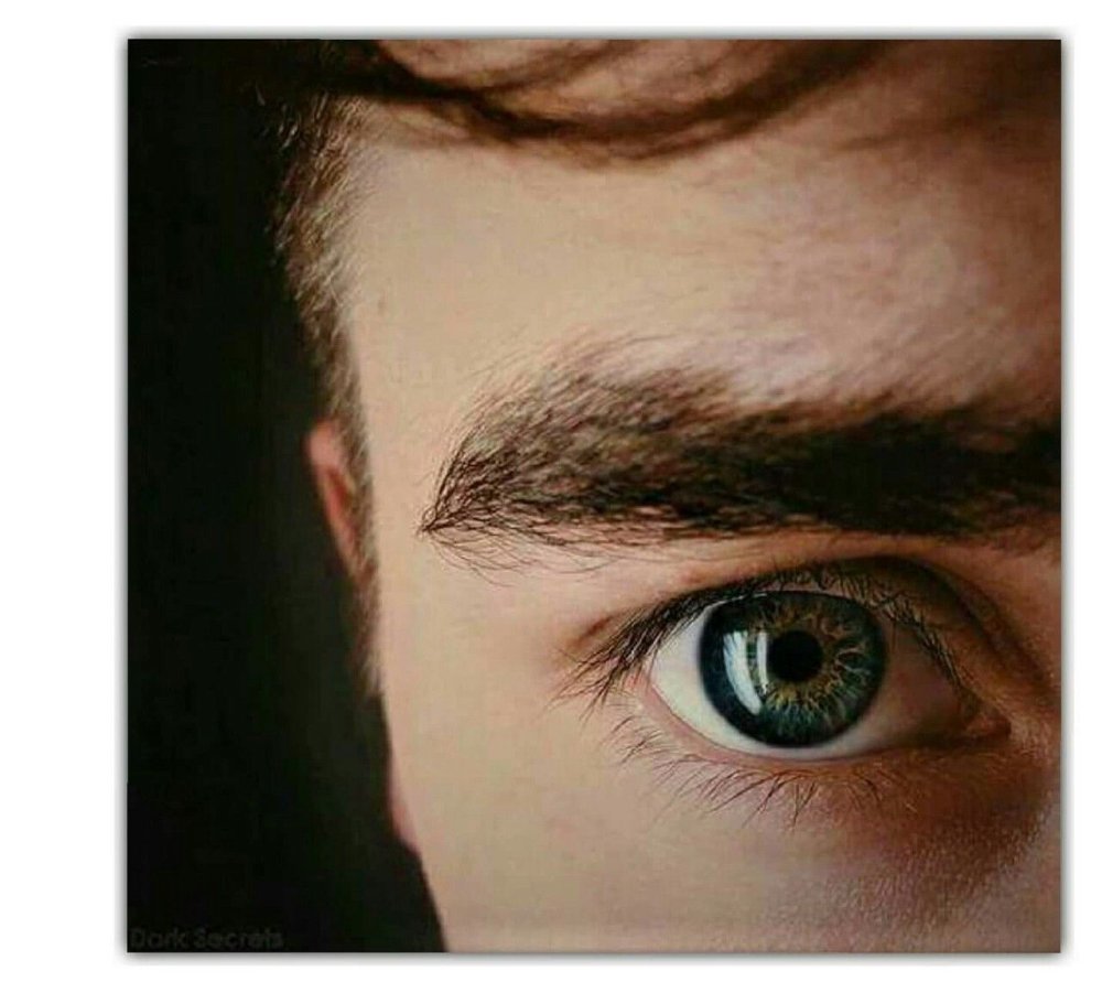 Глаза взрослого мужчины