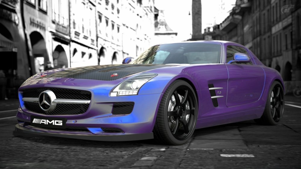 Астон Мартин one 77