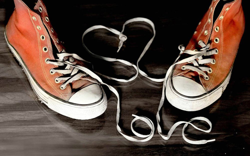 Женщина ребенок обувь реклама