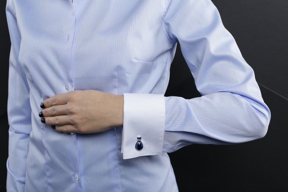 Запонки на рубашке