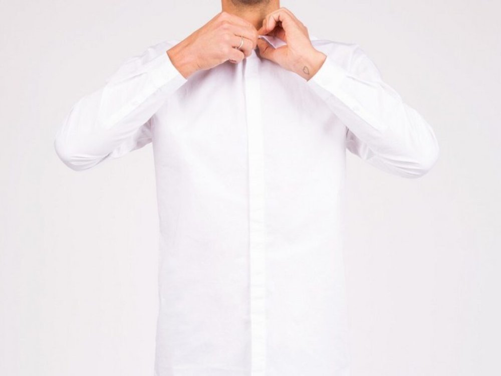 Люди в белой одежде