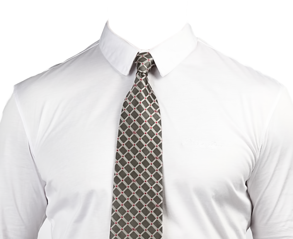 Белая накрахмаленная рубашка