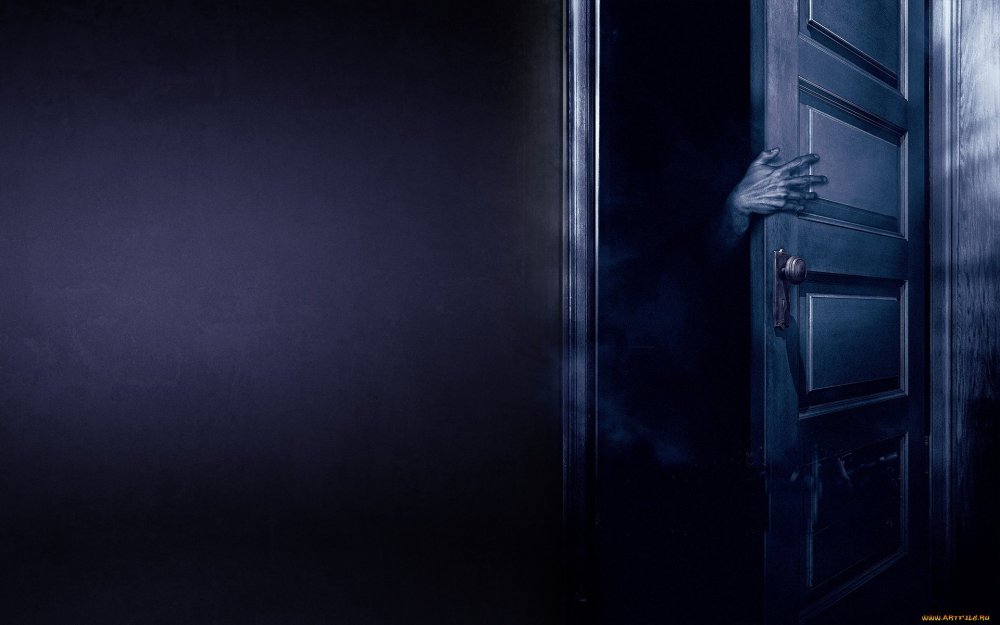Мистическая дверь
