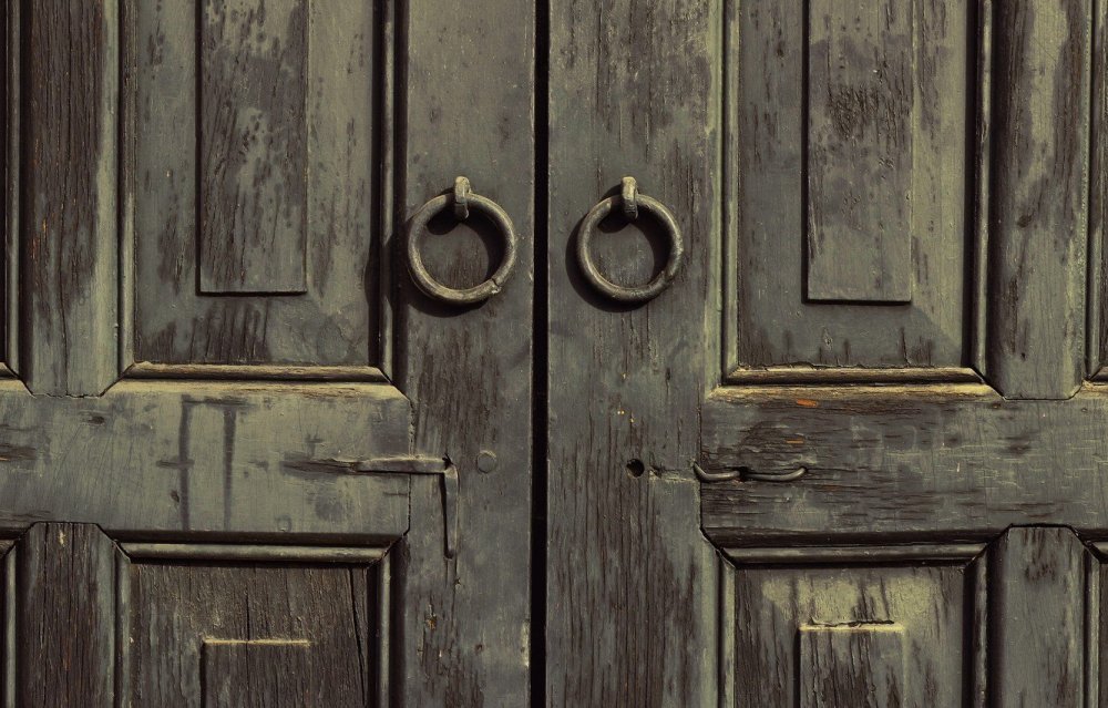 Входная дверь