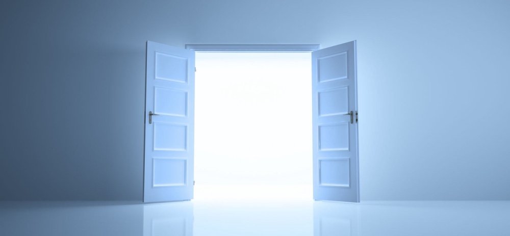 Висячий замок на двери