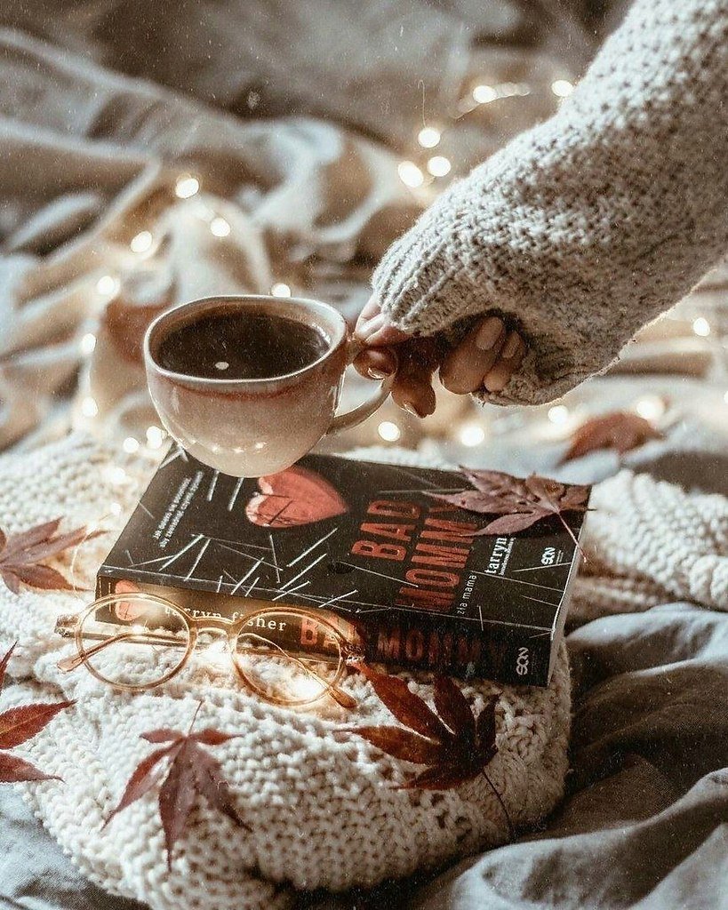 Ноутбук и кофе