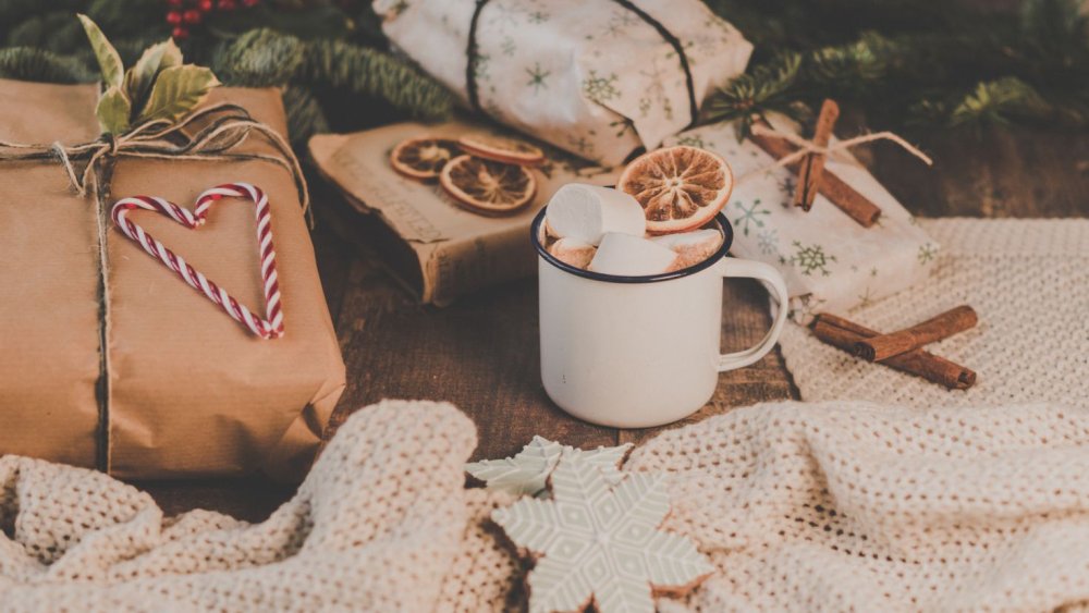 Уютный плед и чай