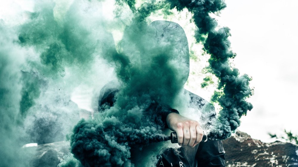 Человек в дыму