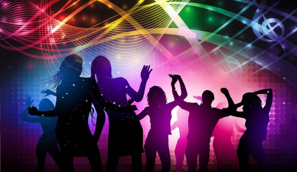 Девушка с микрофоном