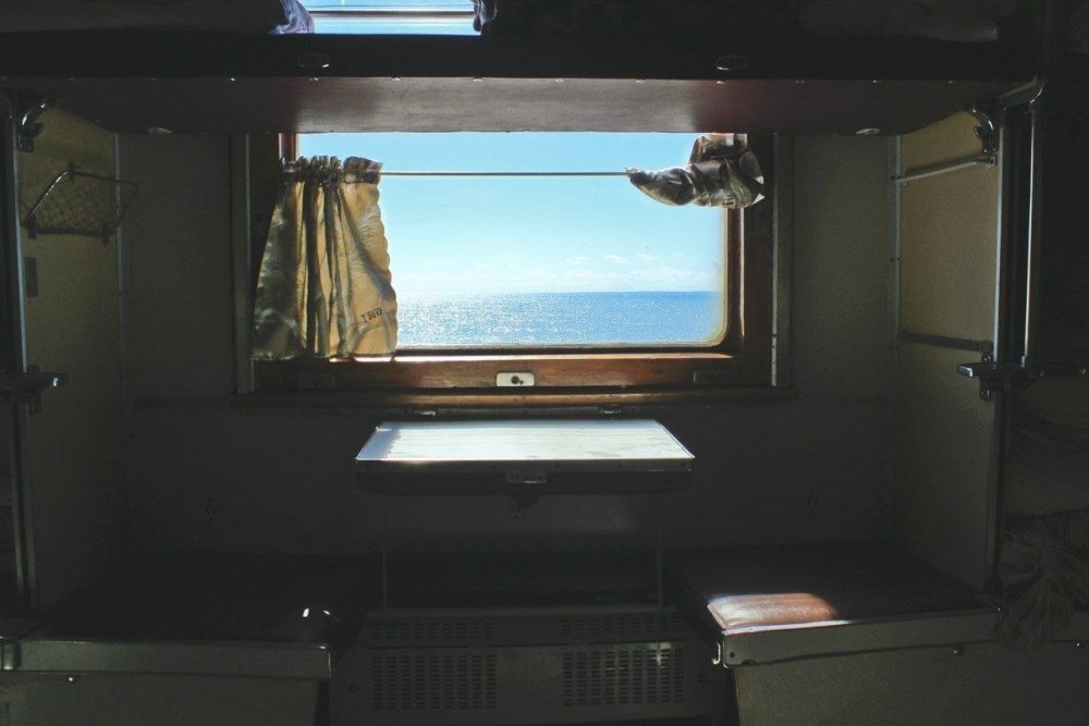 Плацкарт окно