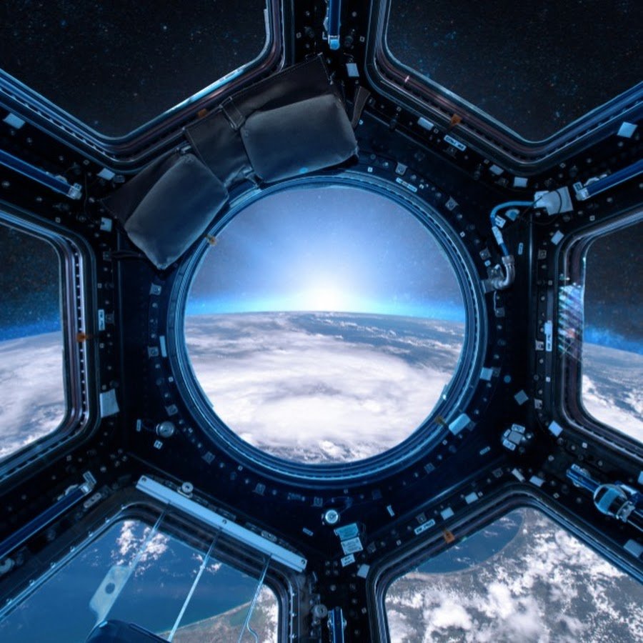 Космический иллюминатор