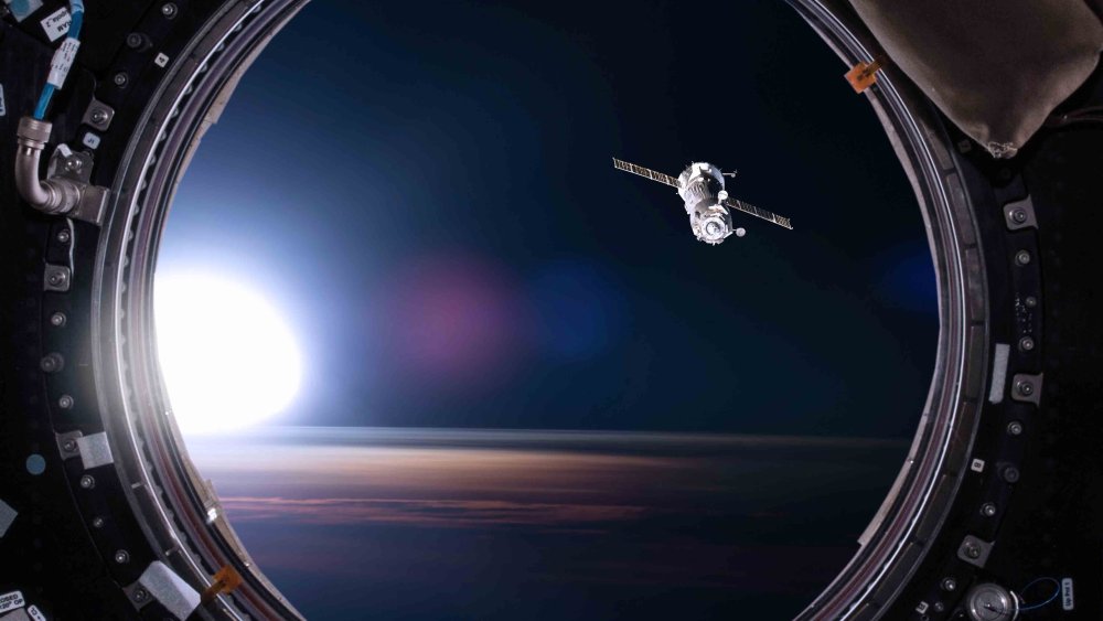 Космос 3д вид с иллюминатора