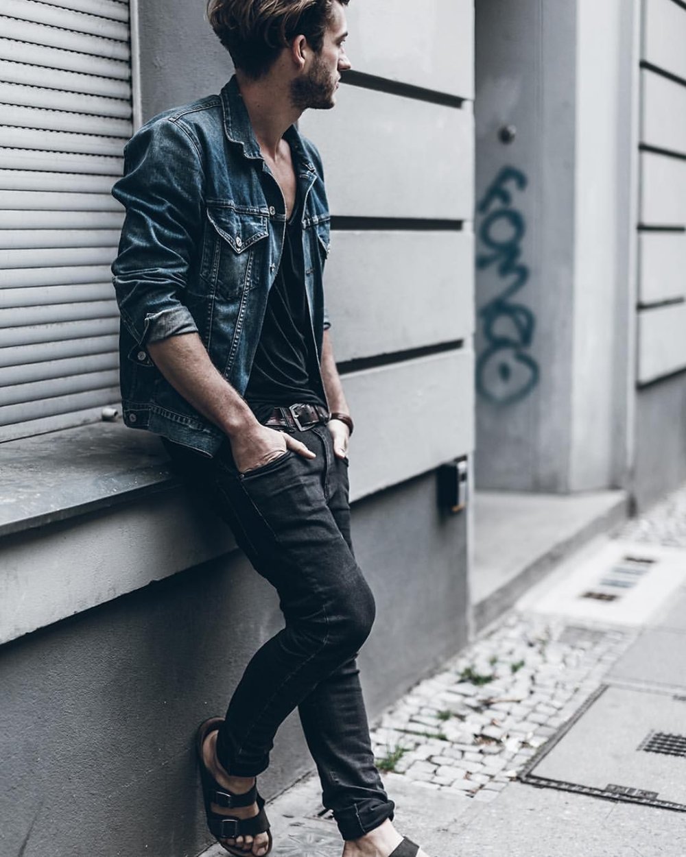 Мужчина на улице