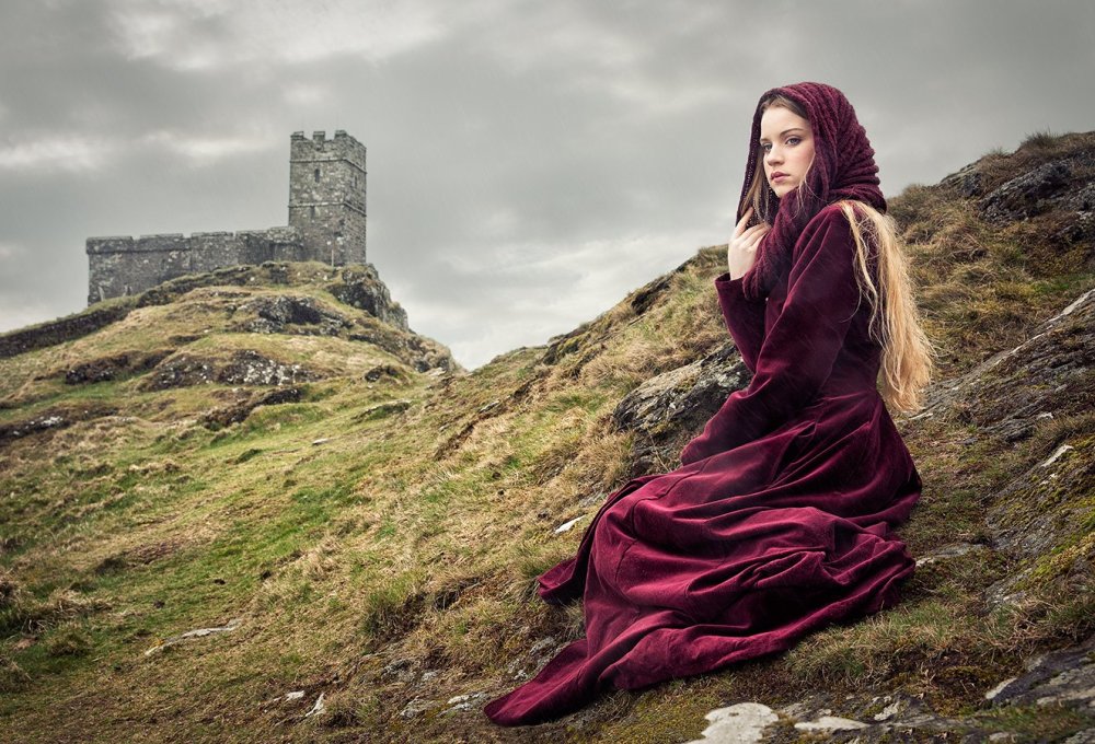 Монах в капюшоне