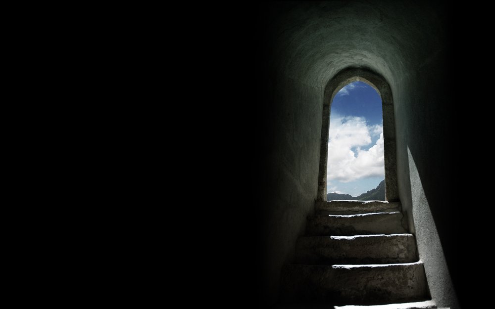 Белая лестница на прозрачном фоне