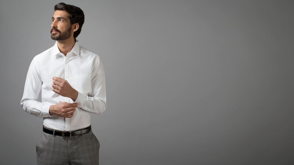 Мужчина в рубашке