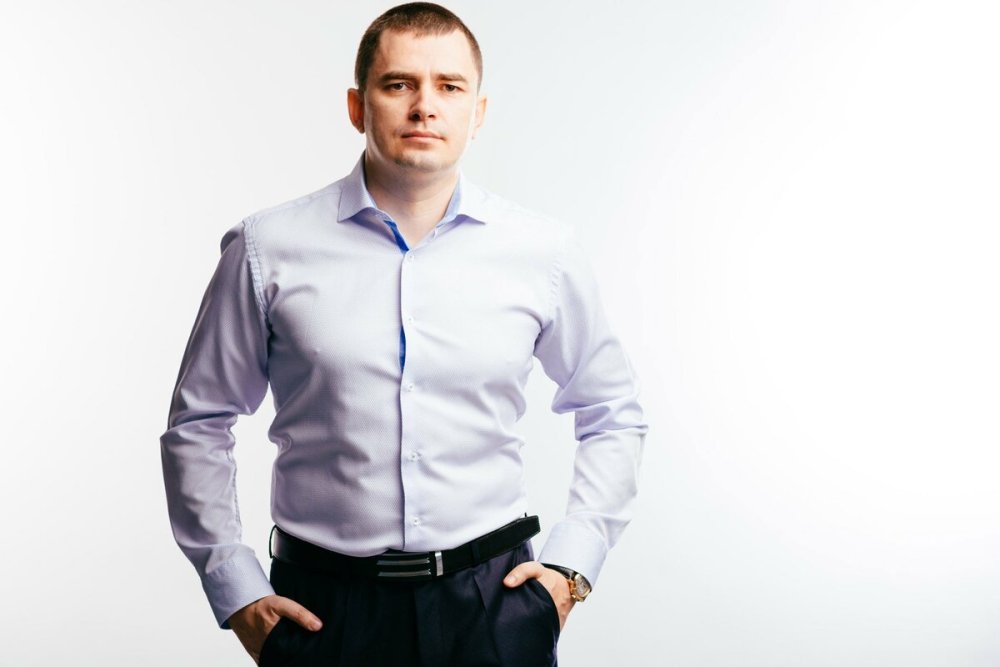 Рубашка в полоску с галстуком