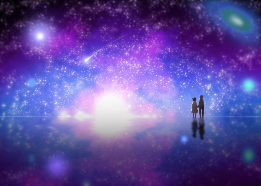 Пара на фоне гор