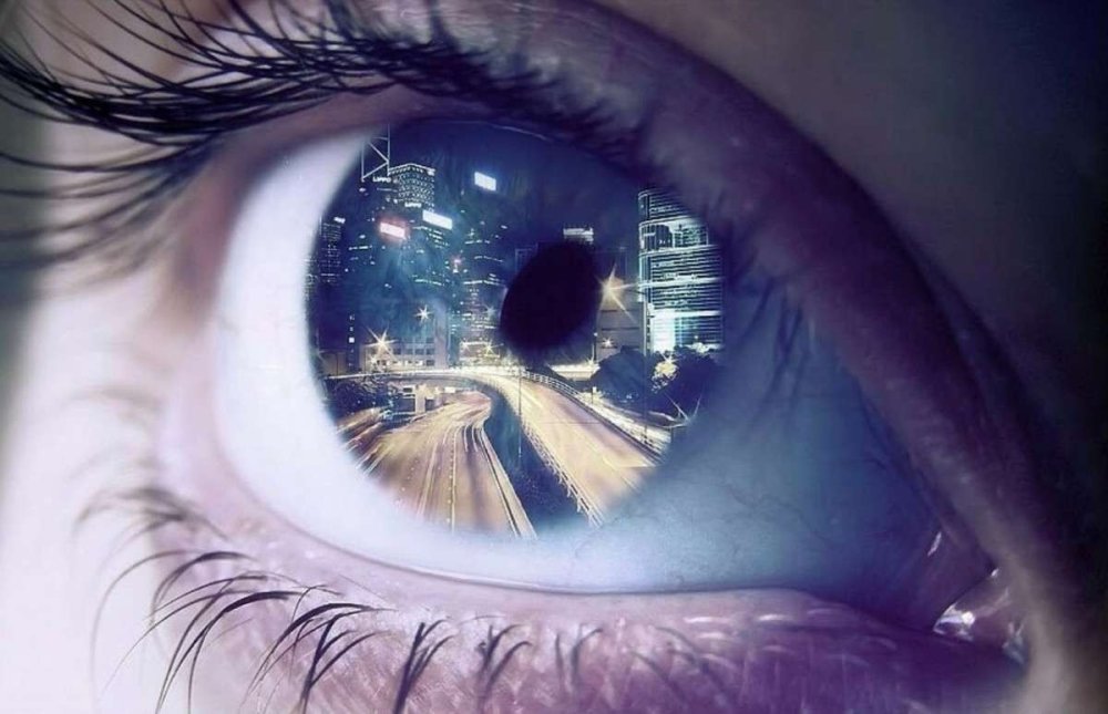 Эстетика карих глаз на солнце