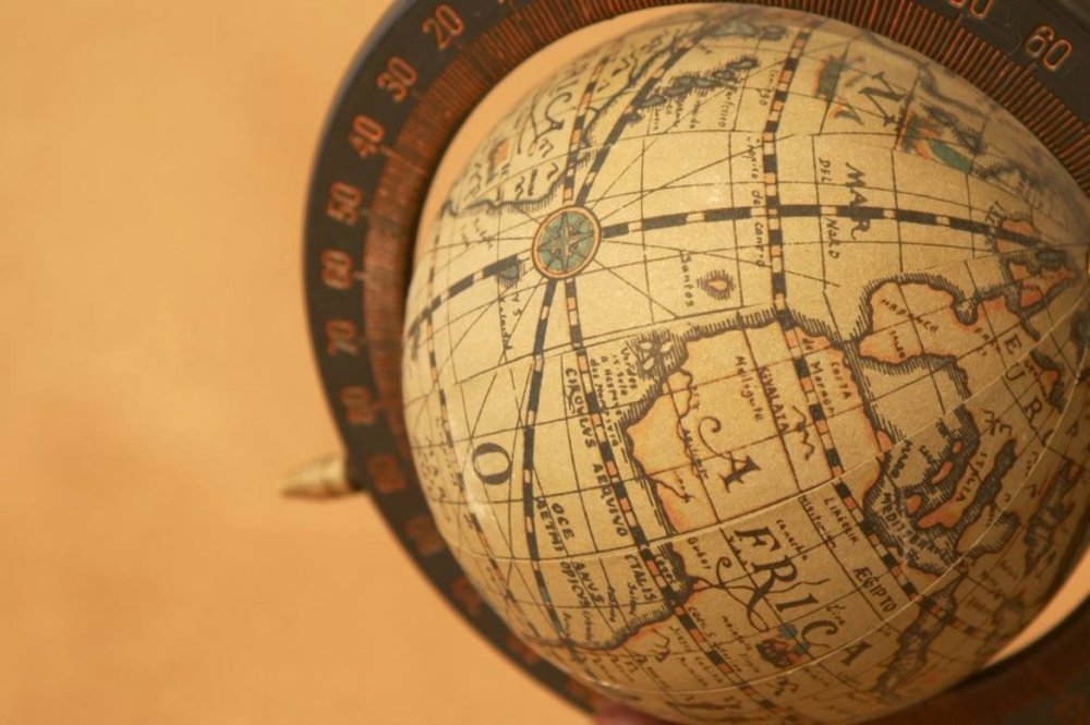 Глобус крупным планом