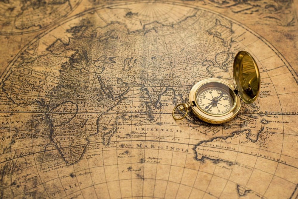 География Глобус на столе