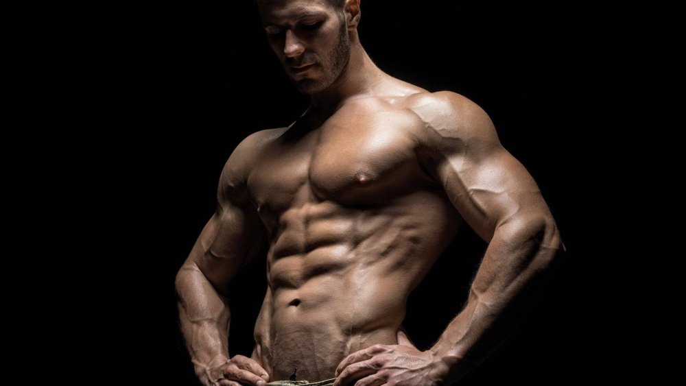 Спортивное тело мужчины