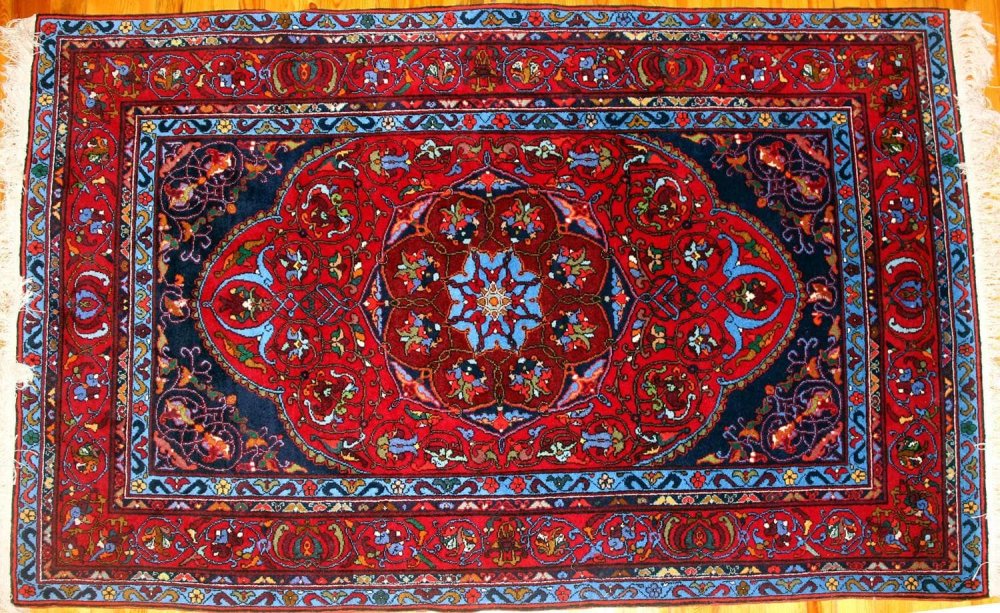 Ковер с орнаментом