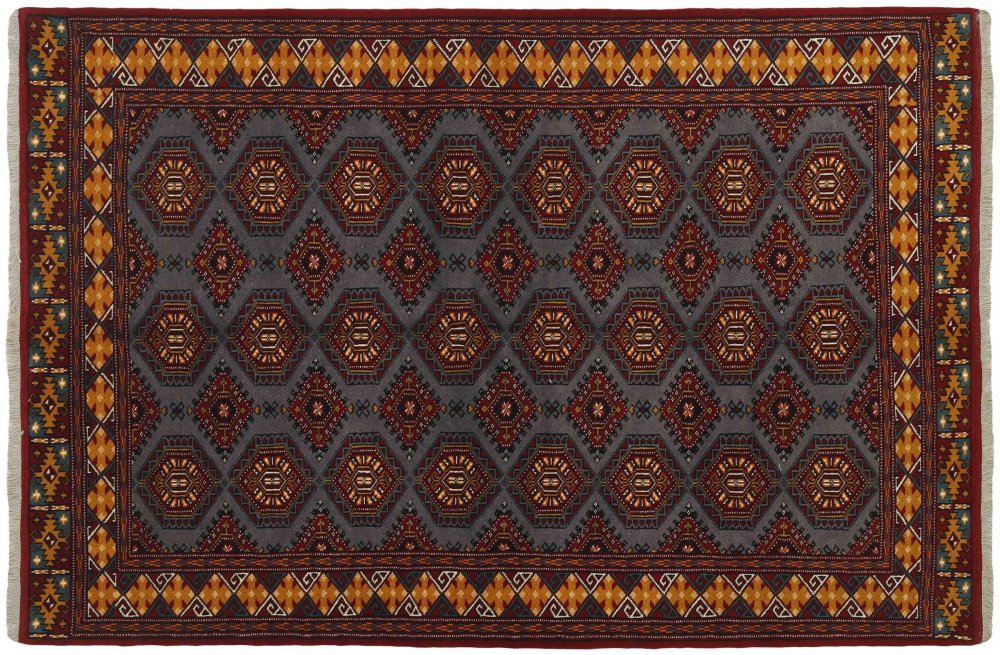 Туркменские ковры в арабских Эмиратах